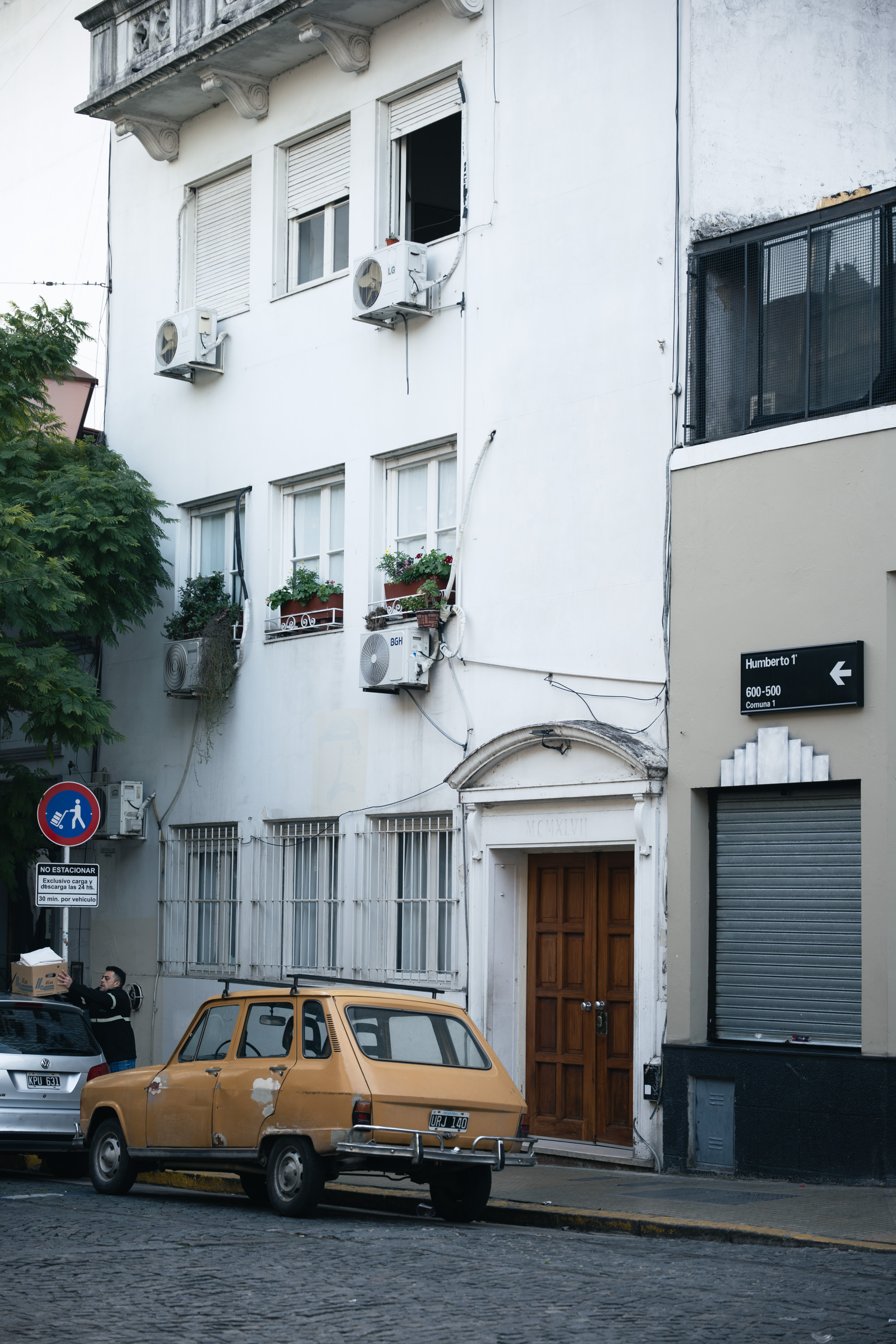 Our First Time in South America Part II: Steak and Wine in Buenos Aires, Argentina 🇦🇷🥩🍷