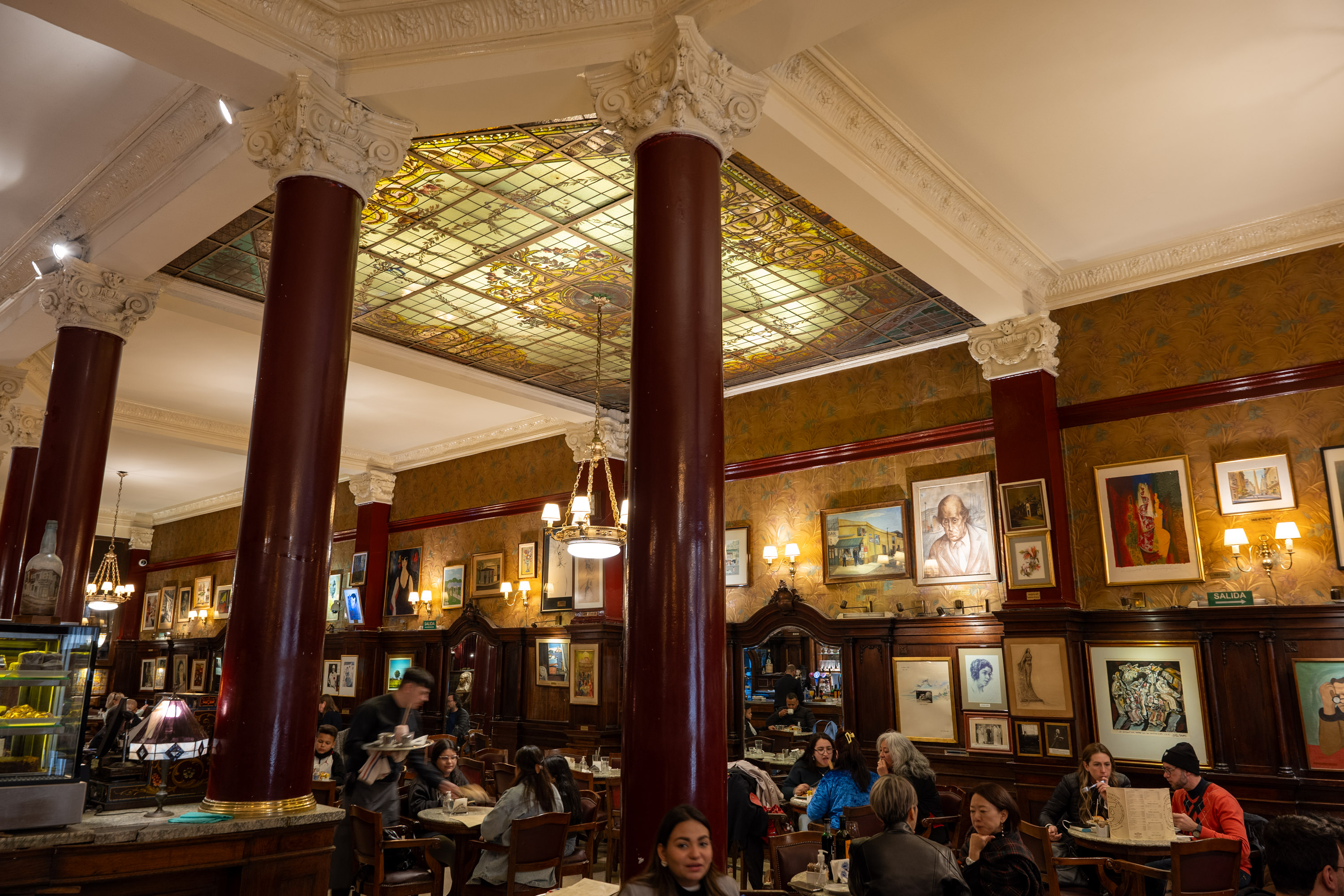 Our First Time in South America Part II: Steak and Wine in Buenos Aires, Argentina 🇦🇷🥩🍷